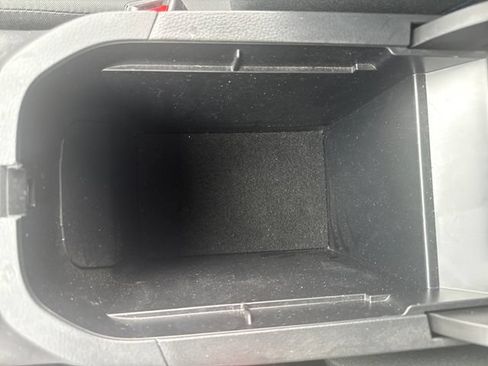 Used 2019 Toyota RAV4 LE w/ Carpet Mat Package AWD/4WD image 25