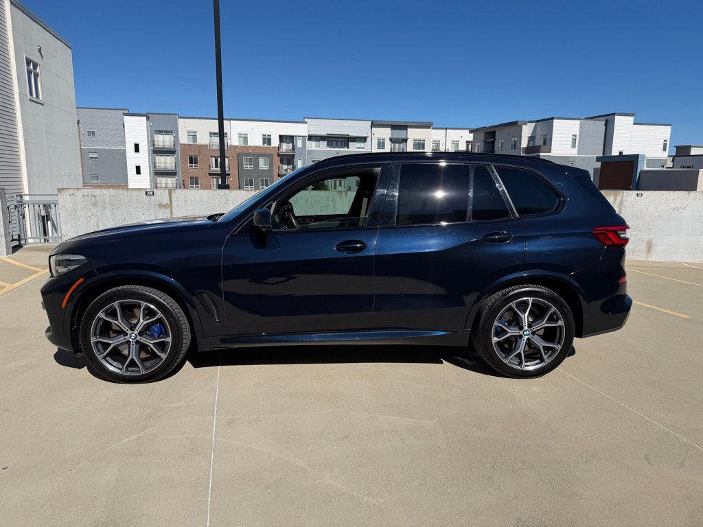 Used 2022 BMW X5 xDrive40i w/ M Sport Package AWD/4WD image 4
