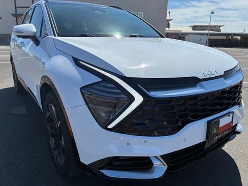 Used 2025 Kia Sportage SX AWD/4WD image 8