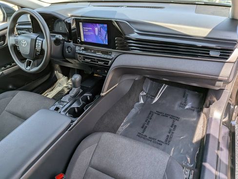 Used 2025 Toyota Camry LE FWD image 31