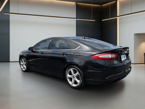 Used 2015 Ford Fusion SE w/ Equipment Group 201A FWD image 3