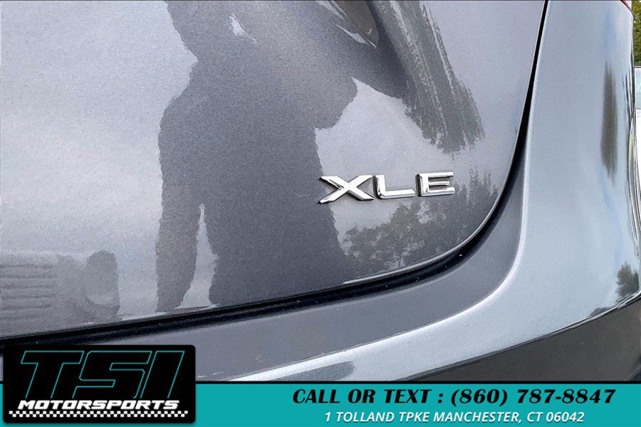 Used 2013 Toyota Avalon XLE Premium FWD image 8