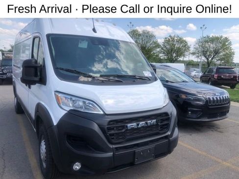 Used 2024 RAM ProMaster 2500 w/ Convenience Group FWD image 1
