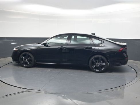 Used 2024 Honda Accord Sport image 7