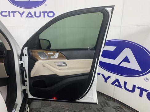 Used 2021 Mercedes-Benz GLS 450 4MATIC image 44