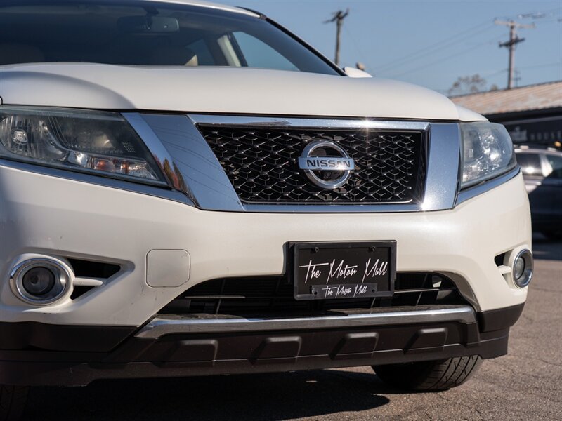Used 2015 Nissan Pathfinder Platinum FWD image 9
