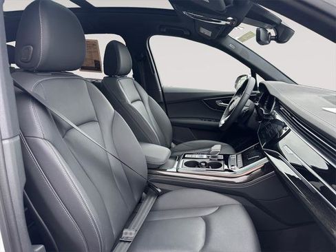 Certified 2025 Audi Q7 3.0T Premium Plus image 15