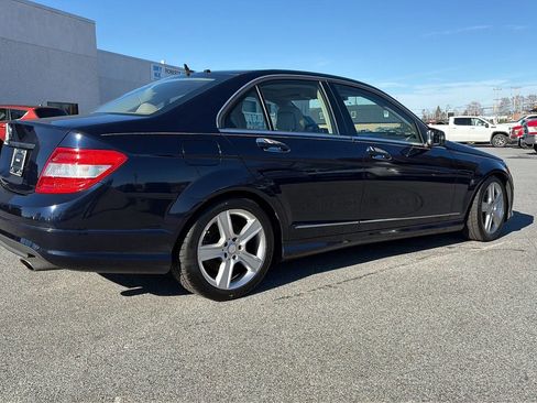 Used 2011 Mercedes-Benz C 300 4MATIC Sedan image 3