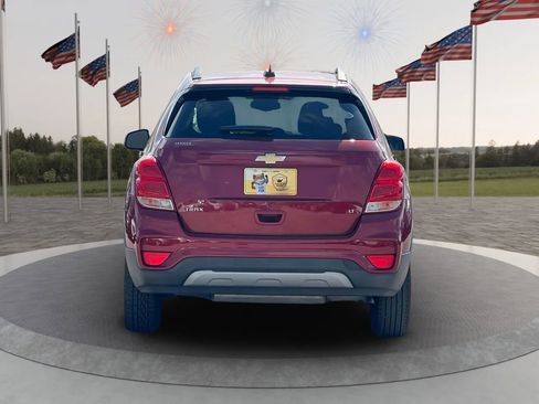Used 2020 Chevrolet Trax LT w/ LT Convenience Package FWD image 7