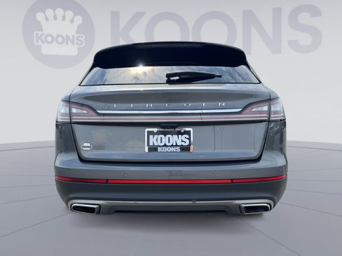 Used 2023 Lincoln Nautilus Reserve AWD/4WD image 5