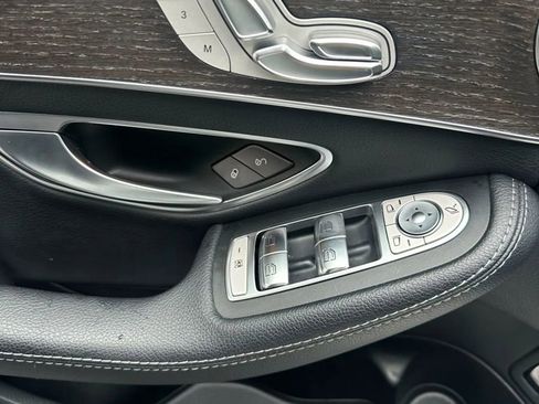 Used 2019 Mercedes-Benz C 300 4MATIC Sedan image 13