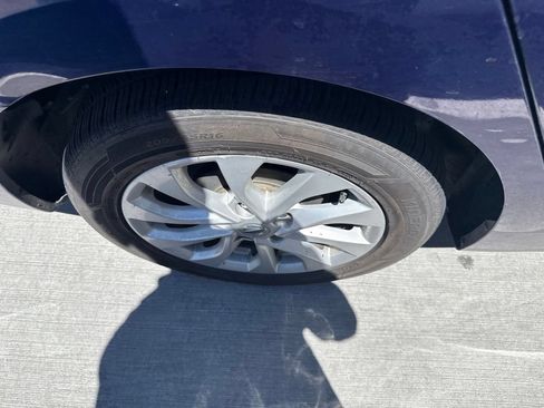 Used 2019 Nissan Sentra SV FWD image 11
