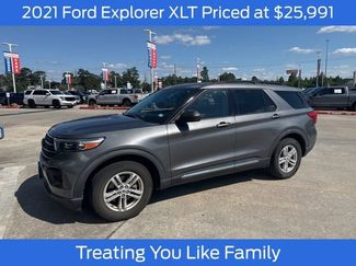 Used 2021 Ford Explorer XLT RWD video 1
