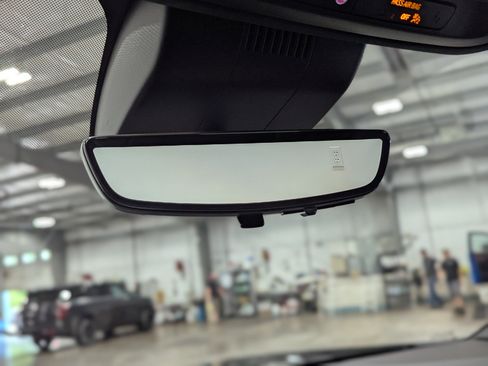 Used 2023 GMC Yukon Denali Ultimate image 25