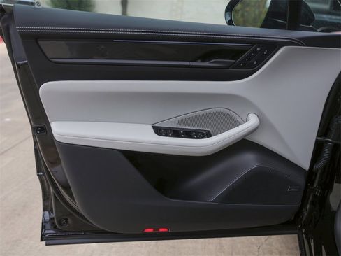 New 2025 Porsche Macan Turbo Electric image 30