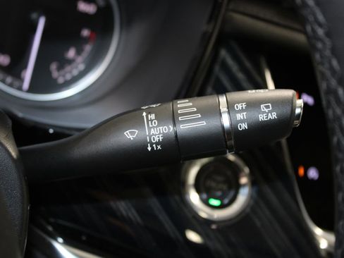 Used 2024 Cadillac XT6 Premium Luxury image 26