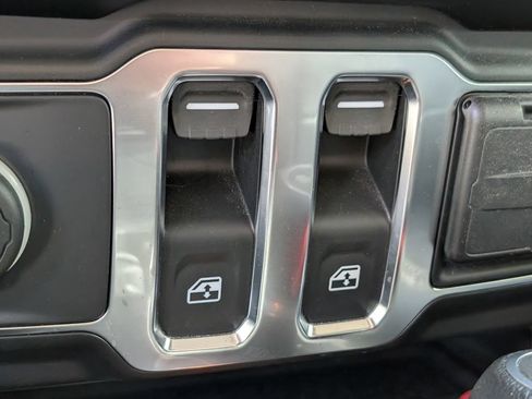 Used 2021 Jeep Wrangler Sport w/ Technology Group AWD/4WD image 26
