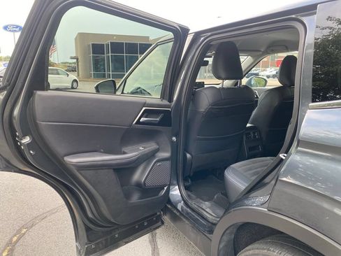 Used 2025 Mitsubishi Outlander SE AWD/4WD image 27