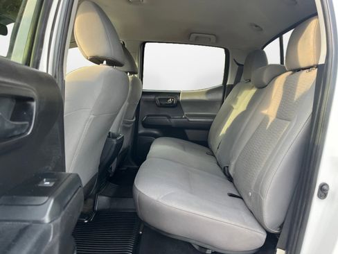 Certified 2019 Toyota Tacoma SR w/ SR Convenience Package image 14