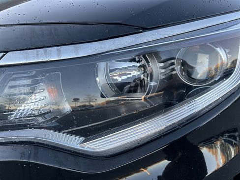 Used 2018 Kia Optima LX w/ 17" Alloy Wheels Package image 13