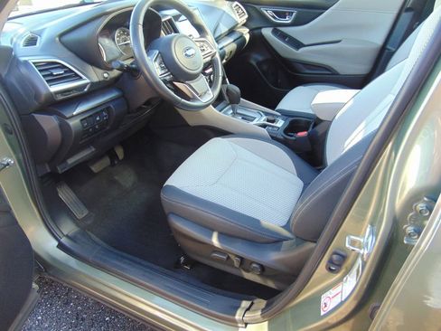 Used 2019 Subaru Forester Premium image 2