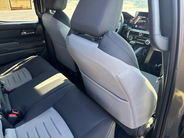 Used 2025 Toyota Tacoma TRD Sport AWD/4WD image 18