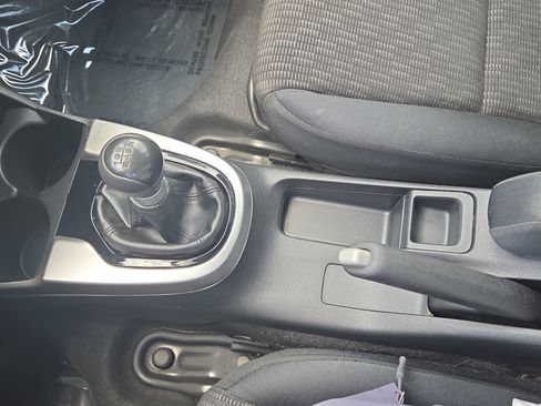 Used 2015 Honda Fit LX image 32