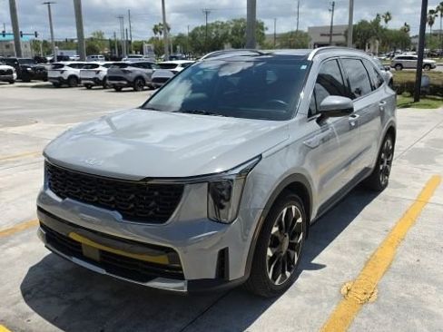 Certified 2024 Kia Sorento EX w/ Panoramic Sunroof Package FWD image 1