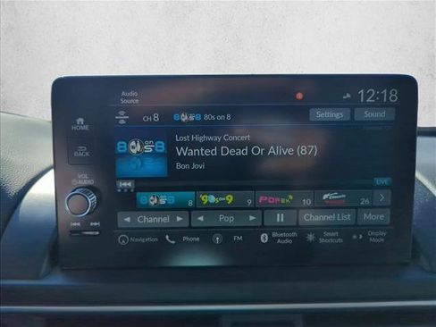 Used 2024 Honda Pilot Touring image 10