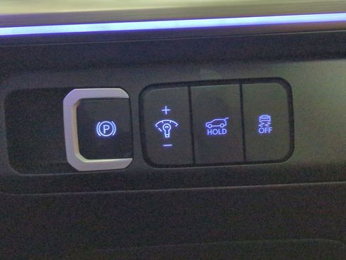 Used 2024 Hyundai Santa Fe Limited image 31