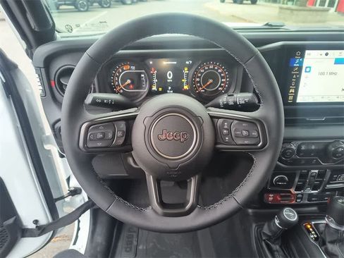 New 2026 Jeep Wrangler Unlimited Rubicon w/ Technology Group image 14