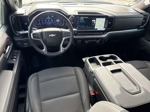 Used 2025 Chevrolet Silverado 1500 LT image 19