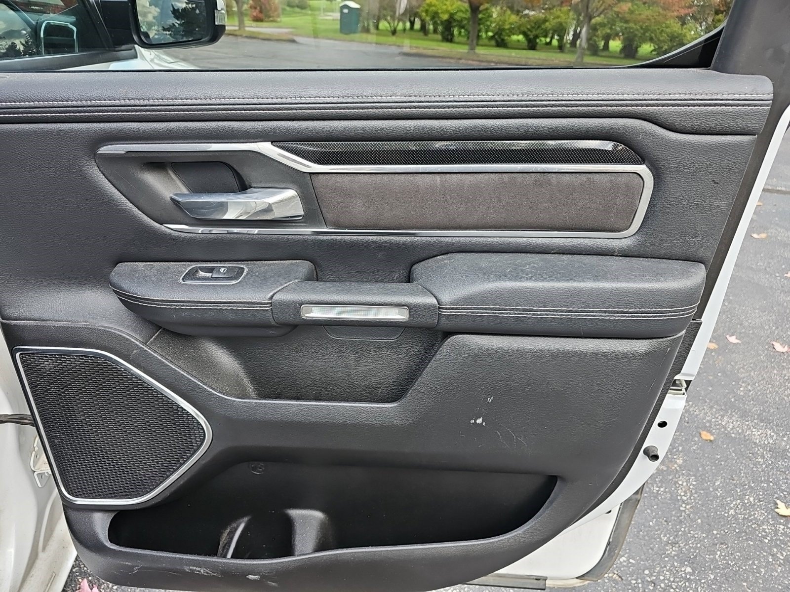 Used 2022 RAM 1500 Laramie w/ Sport Appearance Package AWD/4WD image 16