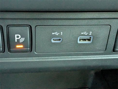 Used 2022 Nissan Frontier PRO-4X w/ Pro-4X Premium Package image 22