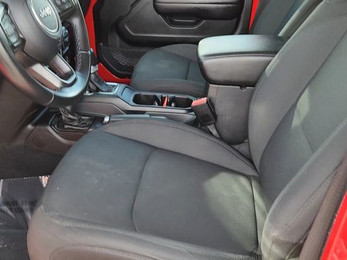 Used 2021 Jeep Wrangler Unlimited Sport image 19