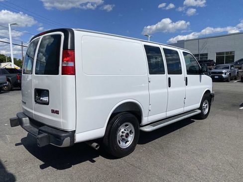Used 2025 GMC Savana 2500 w/ Driver Convenience Package RWD image 10