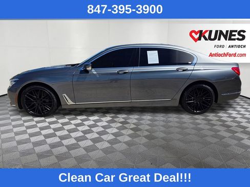 Used 2016 BMW 750i xDrive AWD/4WD image 4