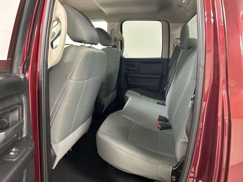 Used 2018 RAM 1500 Express w/ Express Value Package AWD/4WD image 19