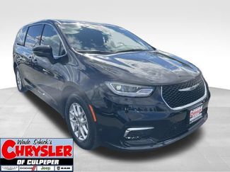 New 2025 Chrysler Pacifica Select image 1