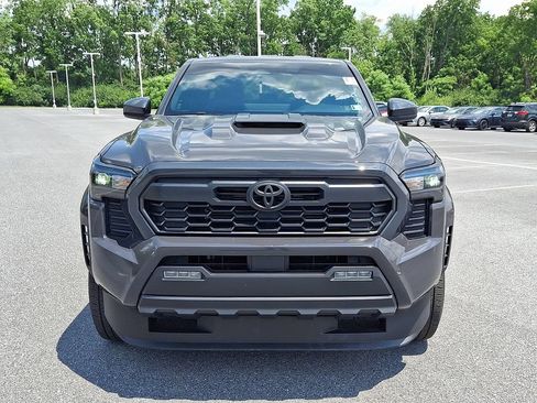 Certified 2025 Toyota Tacoma TRD Sport AWD/4WD image 2