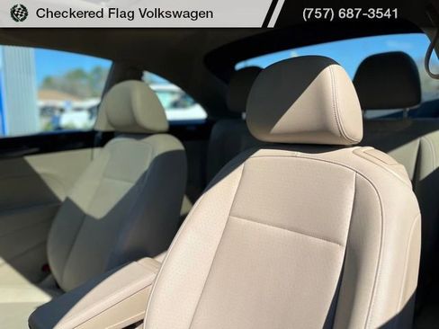 Used 2019 Volkswagen Beetle 2.0T SE image 20