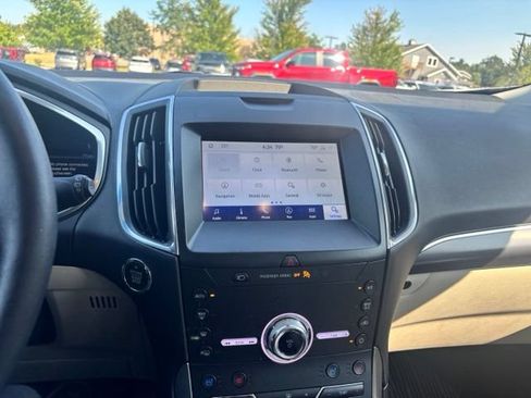 Used 2020 Ford Edge Titanium w/ Equipment Group 301A AWD/4WD image 11
