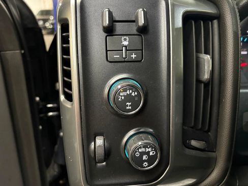 Used 2017 Chevrolet Silverado 1500 LTZ Z71 w/ Midnight Edition image 28