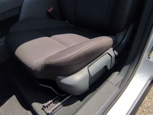 Used 2024 Nissan Rogue S FWD image 17