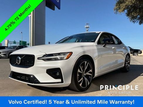 Certified 2025 Volvo S60 B5 Plus image 5