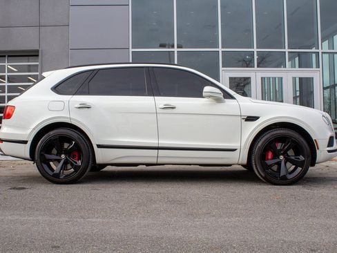 Used 2019 Bentley Bentayga image 4