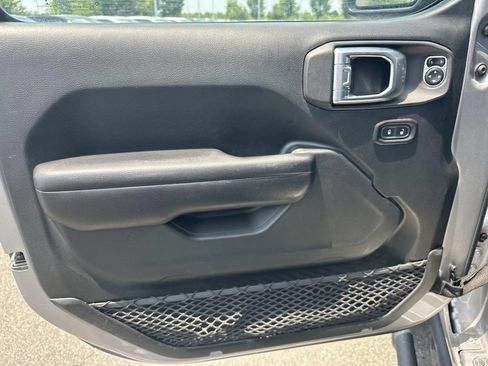 Used 2018 Jeep Wrangler Unlimited Rubicon AWD/4WD image 18