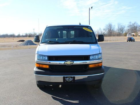 Used 2024 Chevrolet Express 2500 w/ Driver Convenience Package image 3