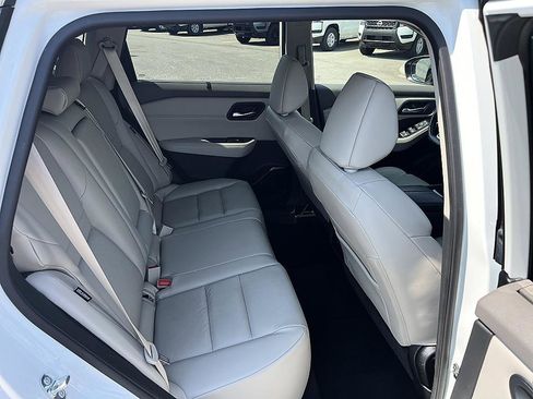 Certified 2023 Nissan Rogue SV w/ SV Premium B Package AWD/4WD image 16
