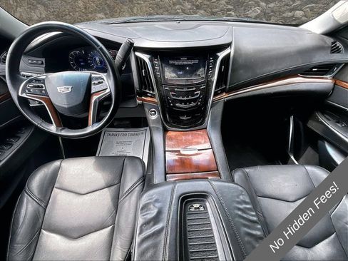 Used 2018 Cadillac Escalade Luxury AWD/4WD image 13